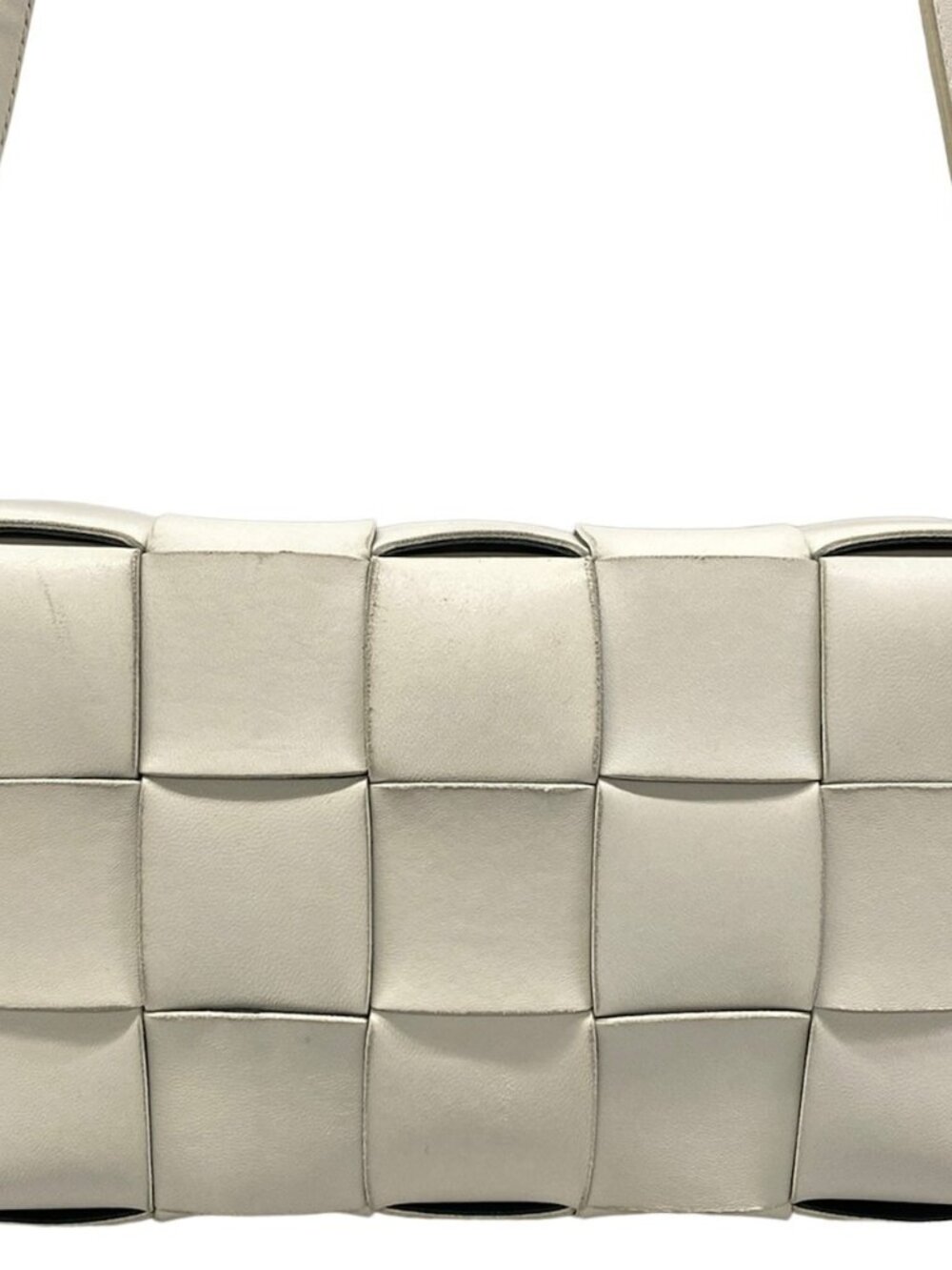 BOTTEGA VENETA Cassette White Leather Shoulder Bag - Picture 2 of 14